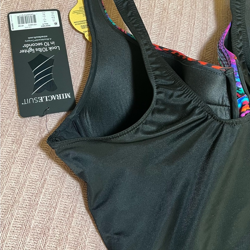Miraclesuit Women's Vibrant Striped One Piece 24W - Picture 3 of 10